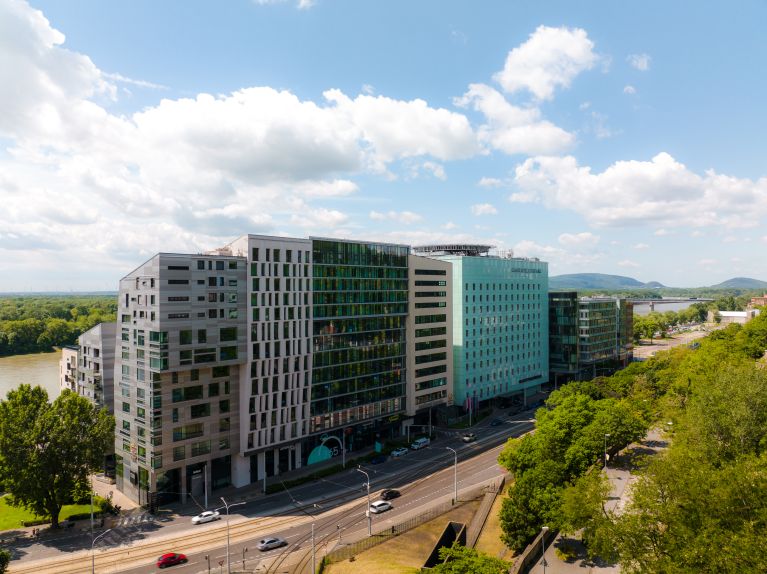 J&T River Park – Blok C