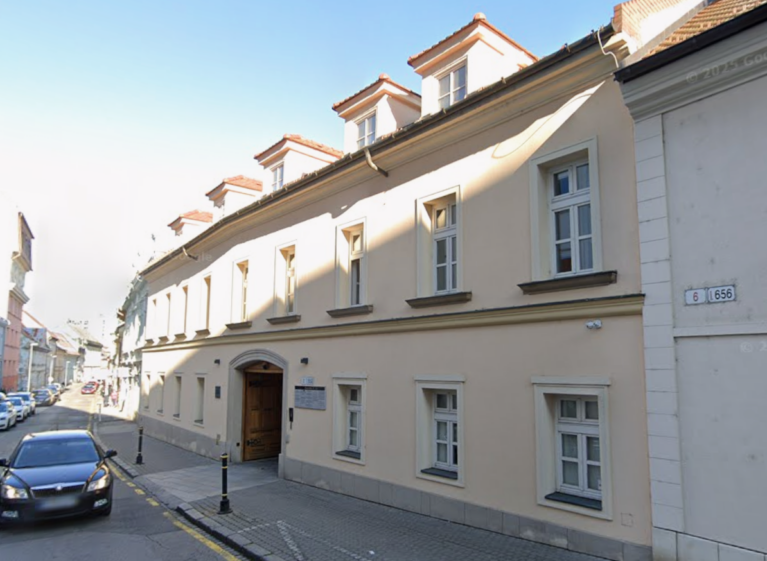 Panenská 8